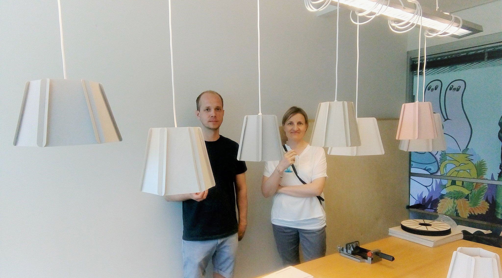 Averi Design-Holzlampe