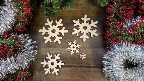 Snowflake Wood Cutout Variety Pack, Snowflake Cutouts, Holiday Themed Wood  Cutouts and Shapes, Unfinished Wood Cutouts & Wood Shapes