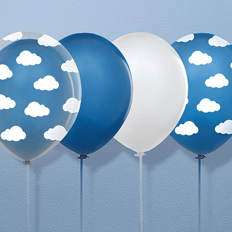 Racimo de globos de nubes transparentes y azules: baby shower de niño