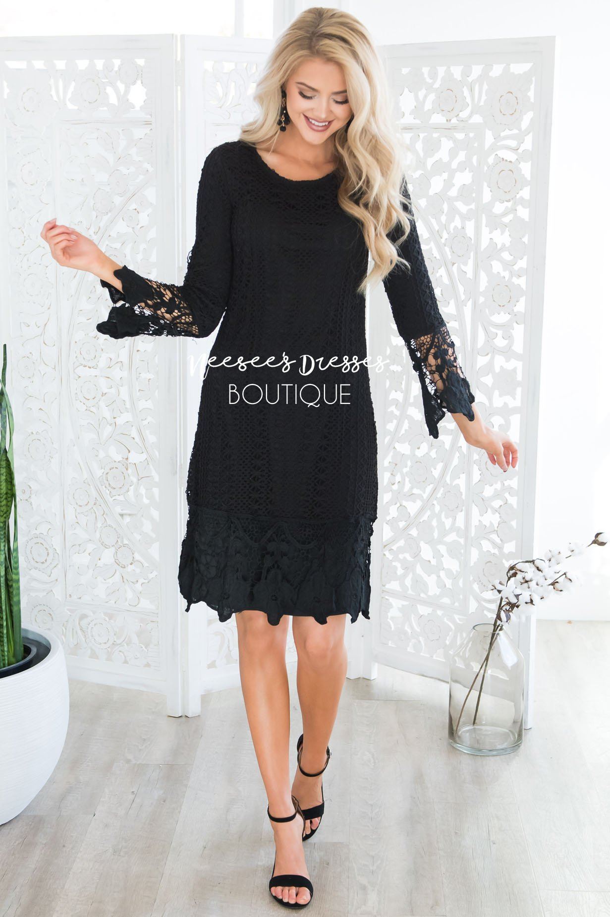 modest black dresses with sleeves