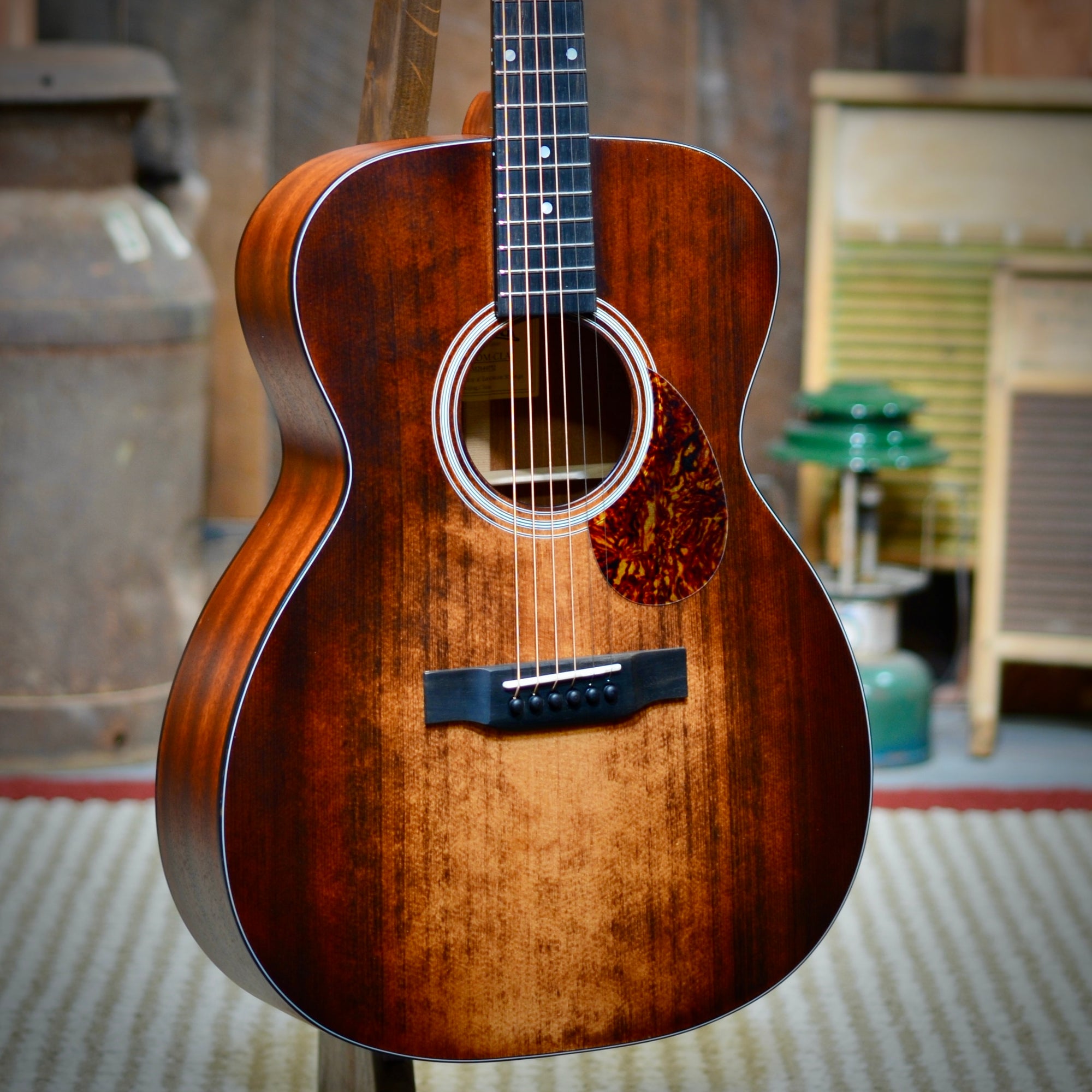 eastman e1om classic