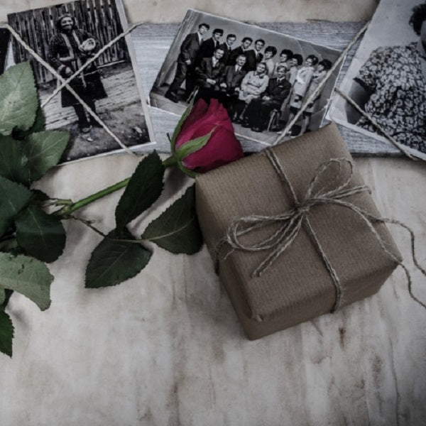 10 Best Retirement Gifts For Your Mom - Memorable Retirement Gifts