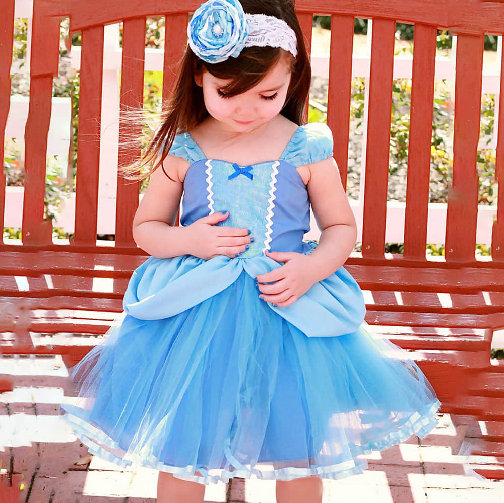 Dress up Your Little Girls Like a Fairy Princess in a Party