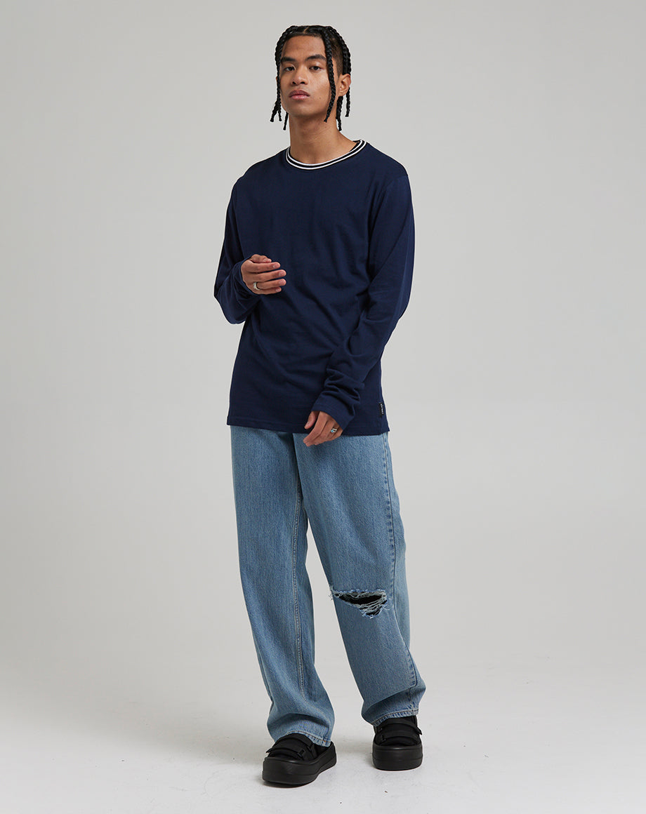 D-STRUCT BEKAN MEN'S LONG SLEEVED T-SHIRT | NAVY - Bellfield Clothing