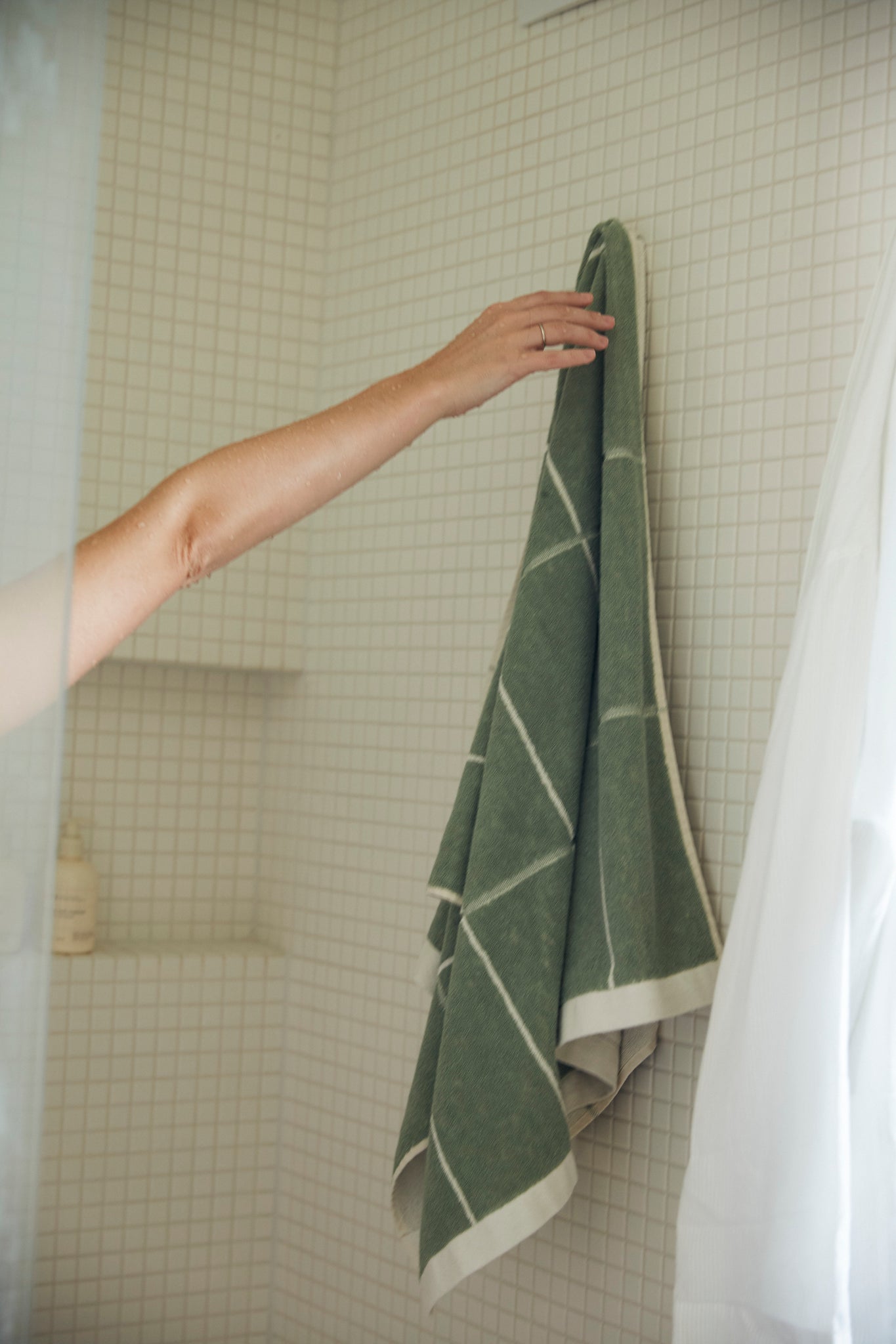 Why Are Linen Towels the Best Choice this Summer?