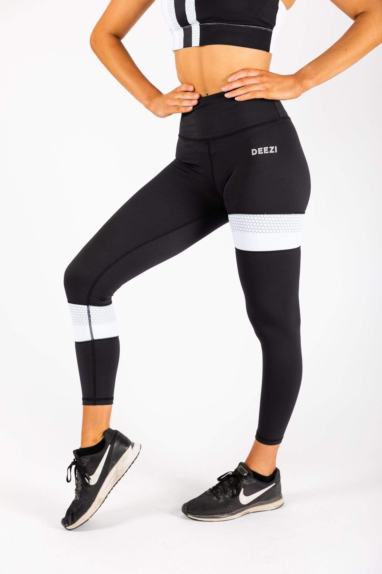 10,000+ Shoppers Just Bought These $24 Fleece-Lined Tights at