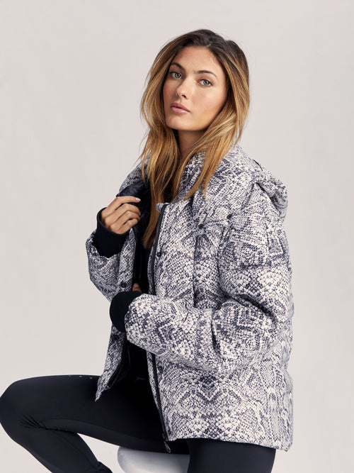 Highland in Contrast Snake | Oversized Puffer Jacket with Removable ...