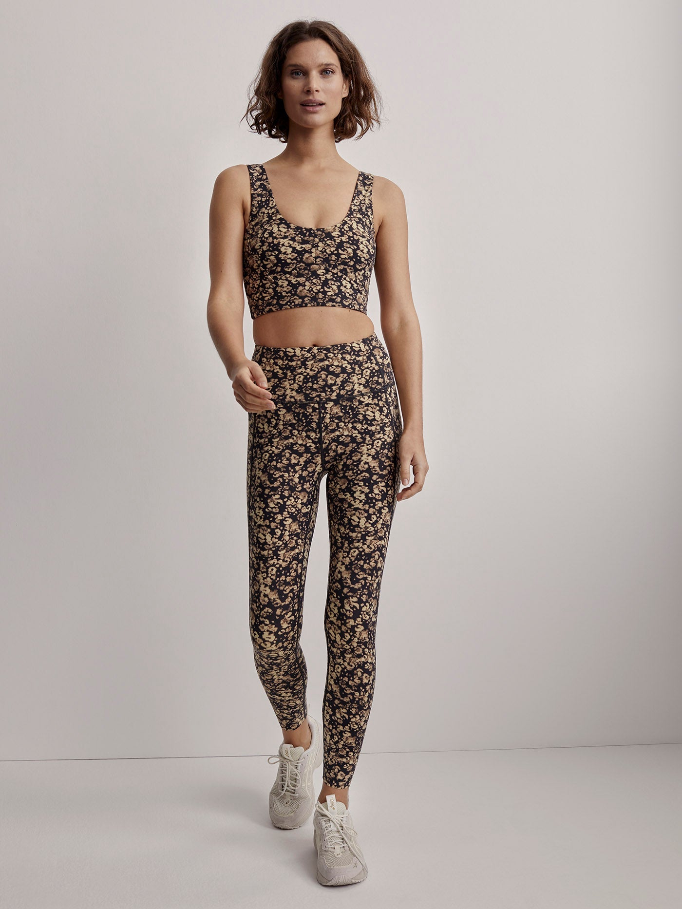 Varley, Pants & Jumpsuits, Varley Lets Move Super High Rise Leggings  Cheetah Tan Animal Print Small