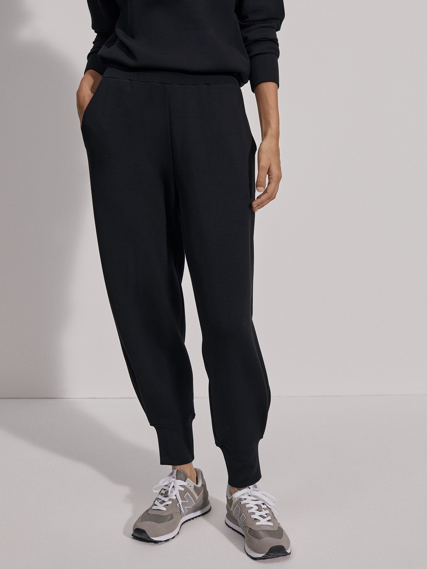 The Relaxed Pant 25