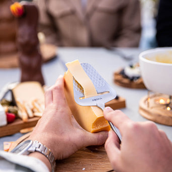 Easy Grater - Cheese Grater Boska