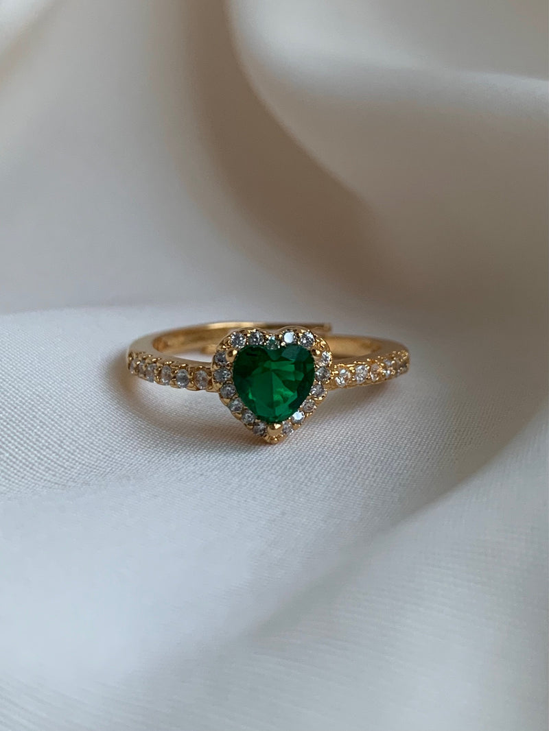 emerald heart ring