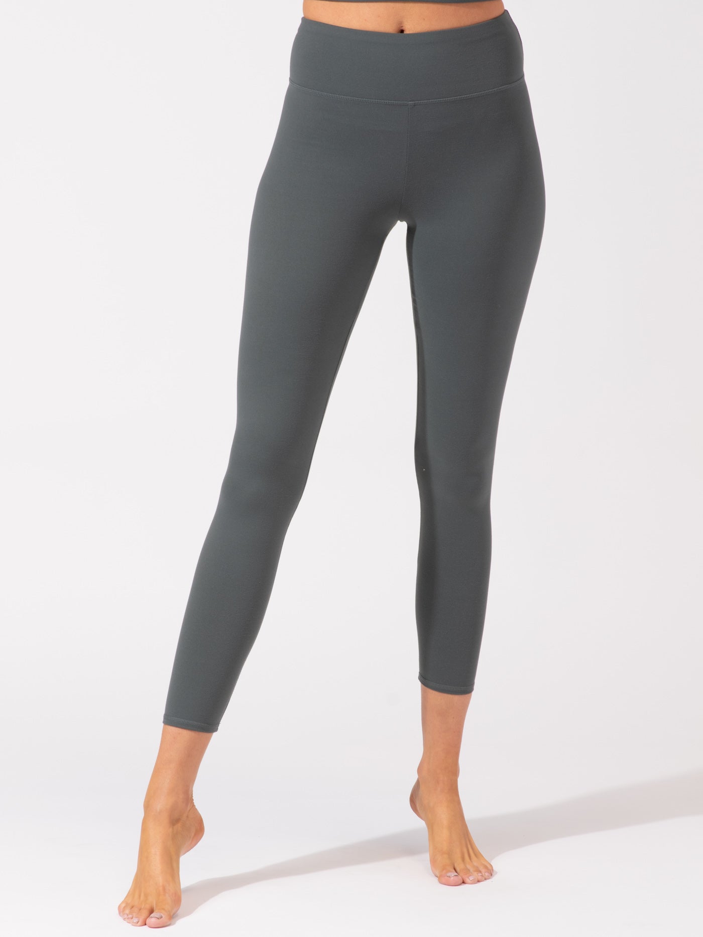 Monica Camo Legging 28 in Stealth Black Camo – Threads 4 Thought