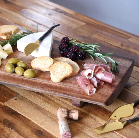 PREMIUM LARGE RECLAIMED WOOD LIVE EDGE CHEESE BOARD TRAY