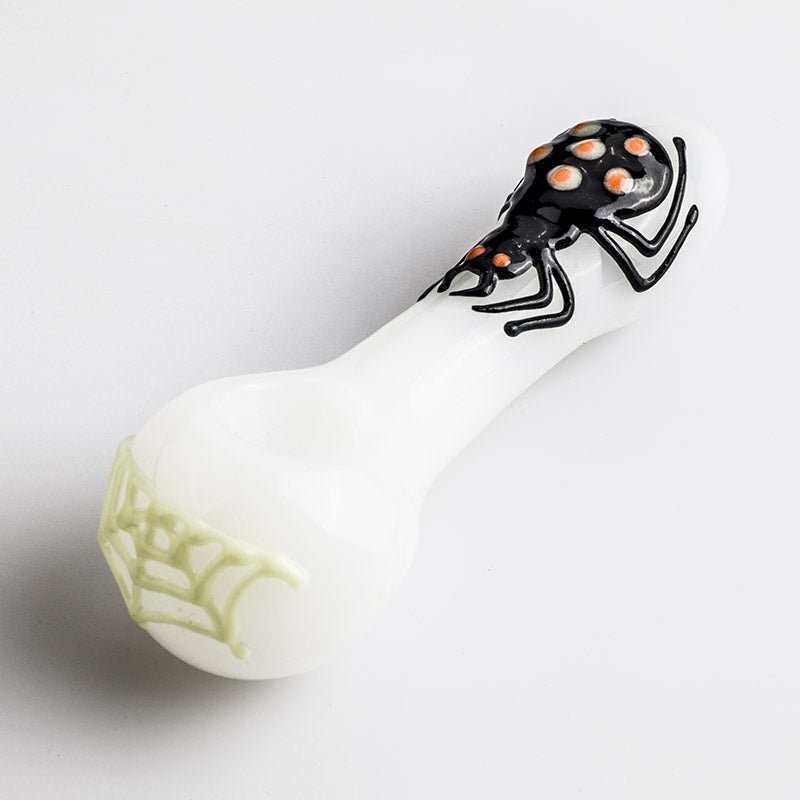 Spider Pattern Glow-In-The-Dark Pipe (Random Color)