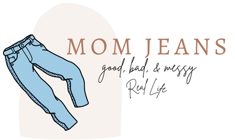 mom jeans blog logo