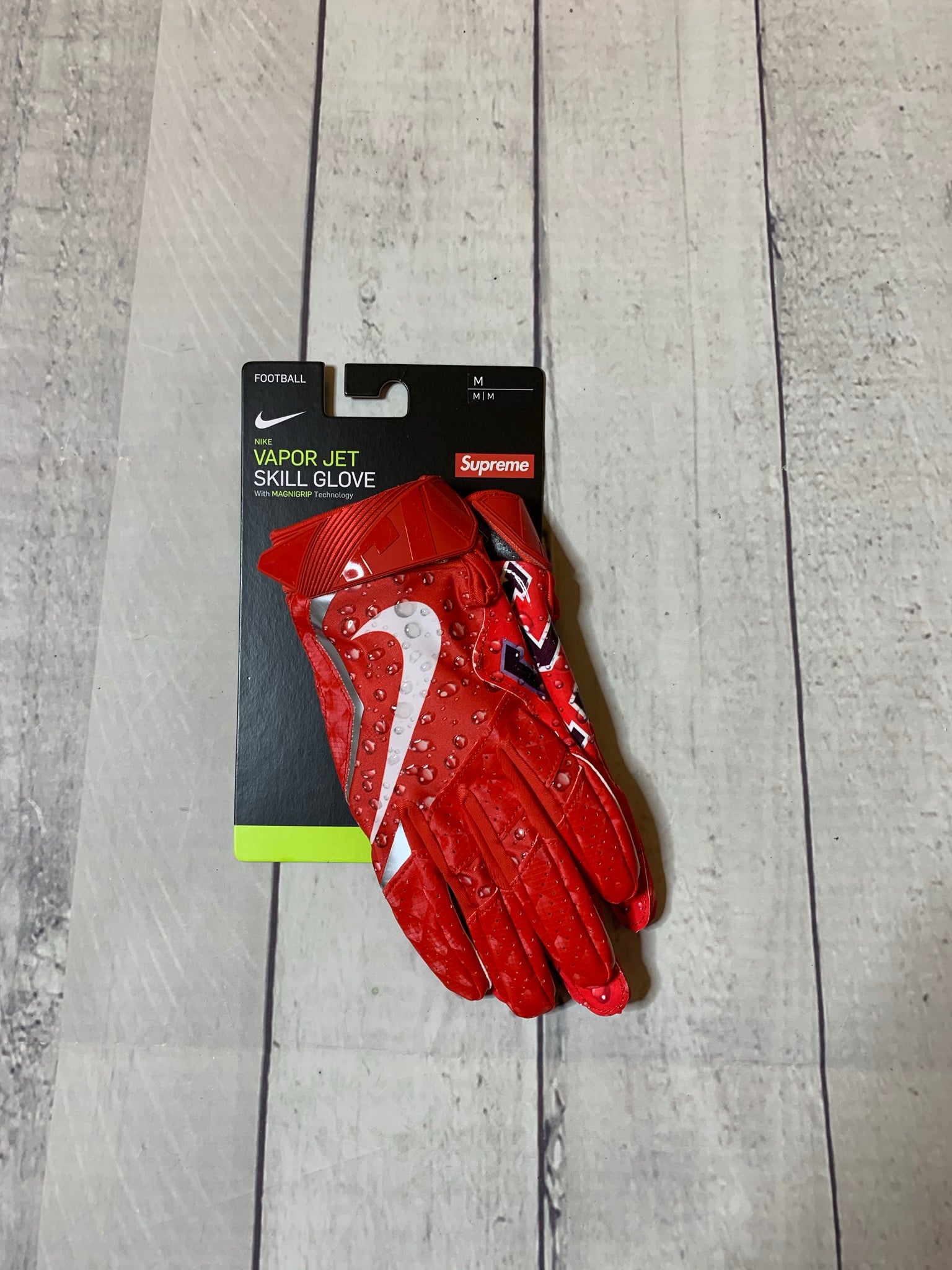 supreme x nike gloves