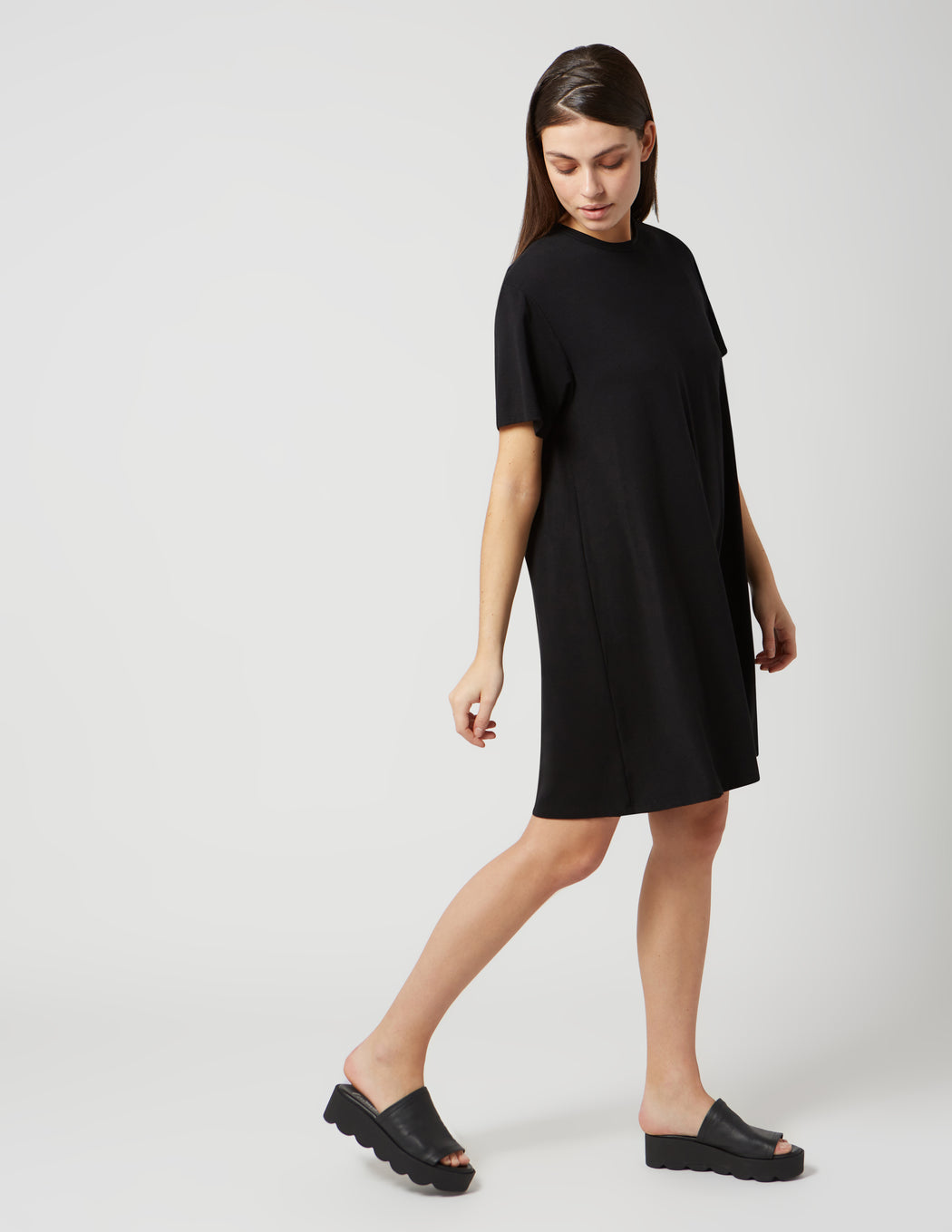 ALTONA dress is an essential to your wardrobe - travel wear | FIG Clothing