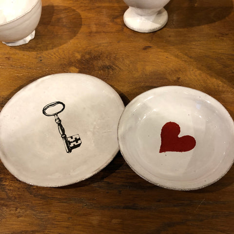 Key-Amour plates found at Liberty
