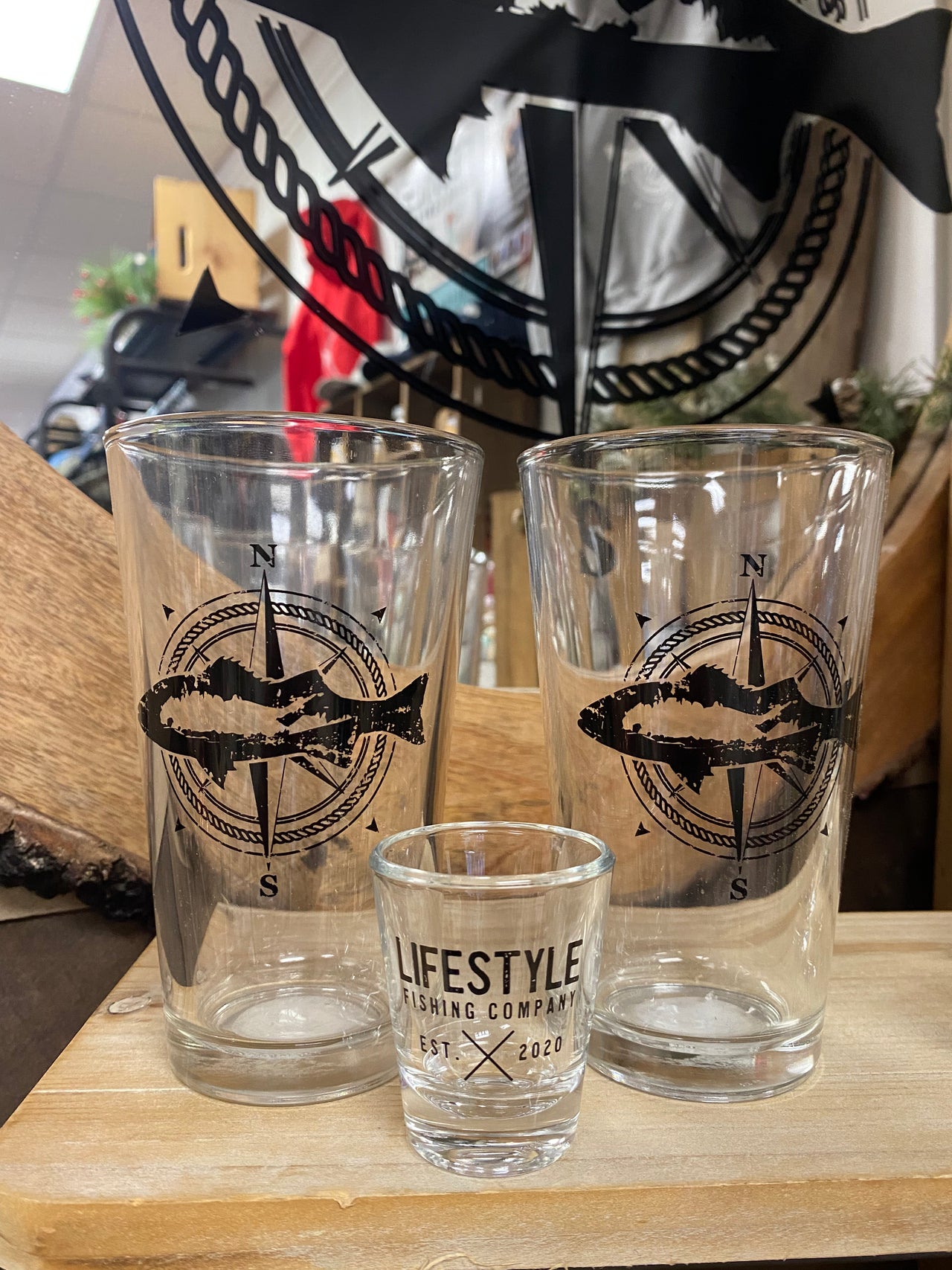 LI Lifestyle Bass Pint Glass