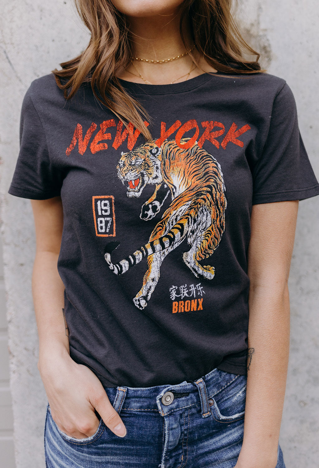 graphic tiger tee