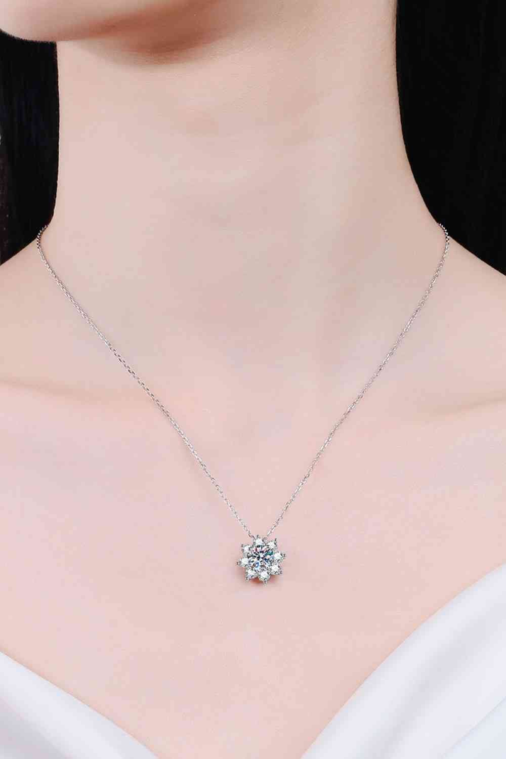 1 Carat Moissanite Floral-Shaped or Snowflake Pendant Necklace