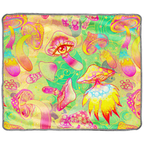 Pulsar Watchful Shrooms Cozy Fleece Throw Blanket 