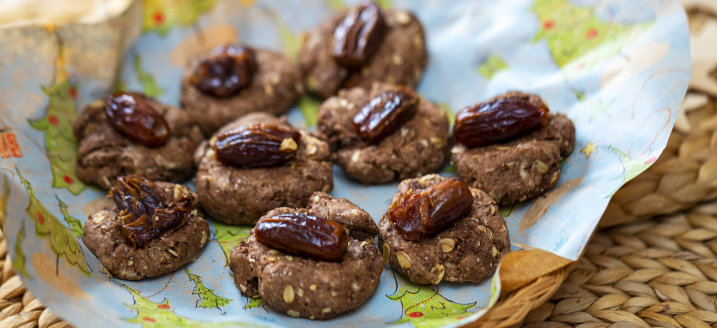 allergy friendly chocolate date oat cookies