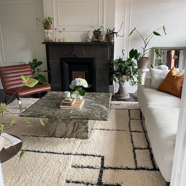 Add Some Vintage Appeal to Your Home With a Living Room Rug