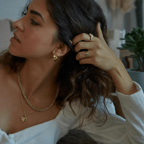 How to Layer Necklaces: 8 Ways to Master the Layered Necklace