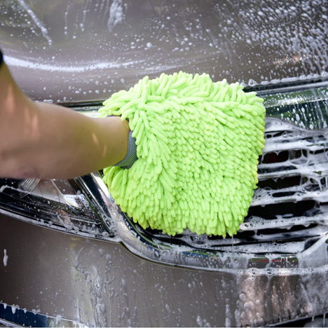 Picture Describe A Person wash his car Front bumper with Carcarez Magic Wash chenille wash Mitt Blog Image