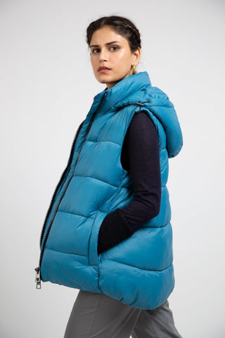 short sleeveless puffer jacket blue