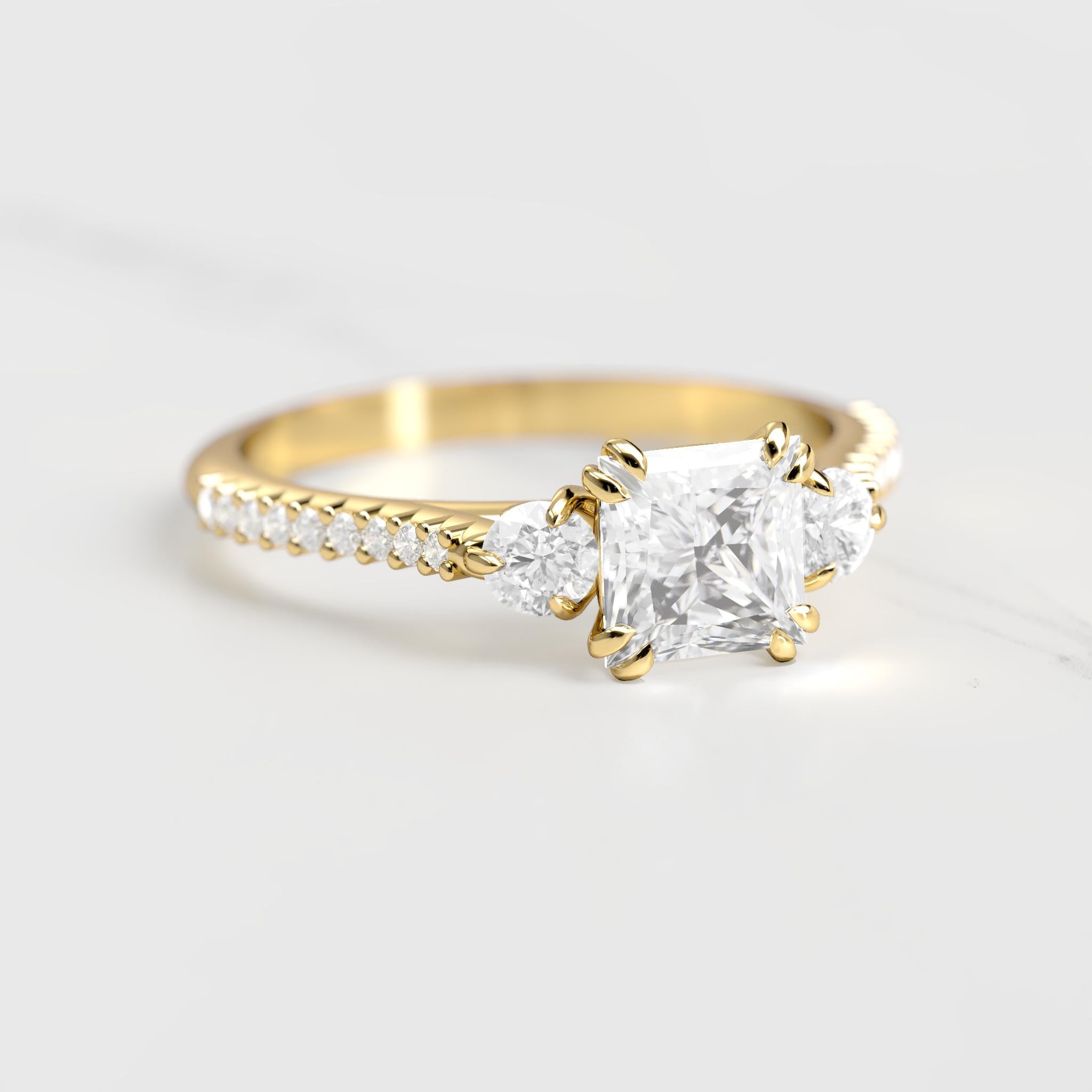 PRINCESS HALF PAVE DIAMOND RING WITH ACCENT STONES - 14k yellow gold / 1.50ct / natural diamond