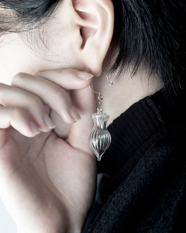 幅広type SIRI SIRI ピアス CLASSIC Earrings NEROL | mcshoescolombia