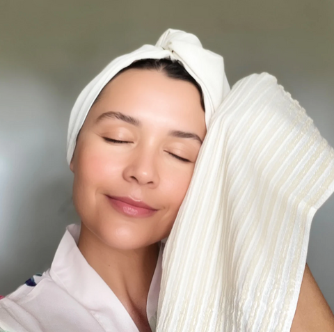 Meet The Silked Magic Exfoliating Face Towel  Made with 100% Raw Mulberry Noil Silk Comfortable Light Weight Spa Hair Towel Wrap Fragrance-Free - Chemical-Free All-natural face towels have an antibacterial coating
