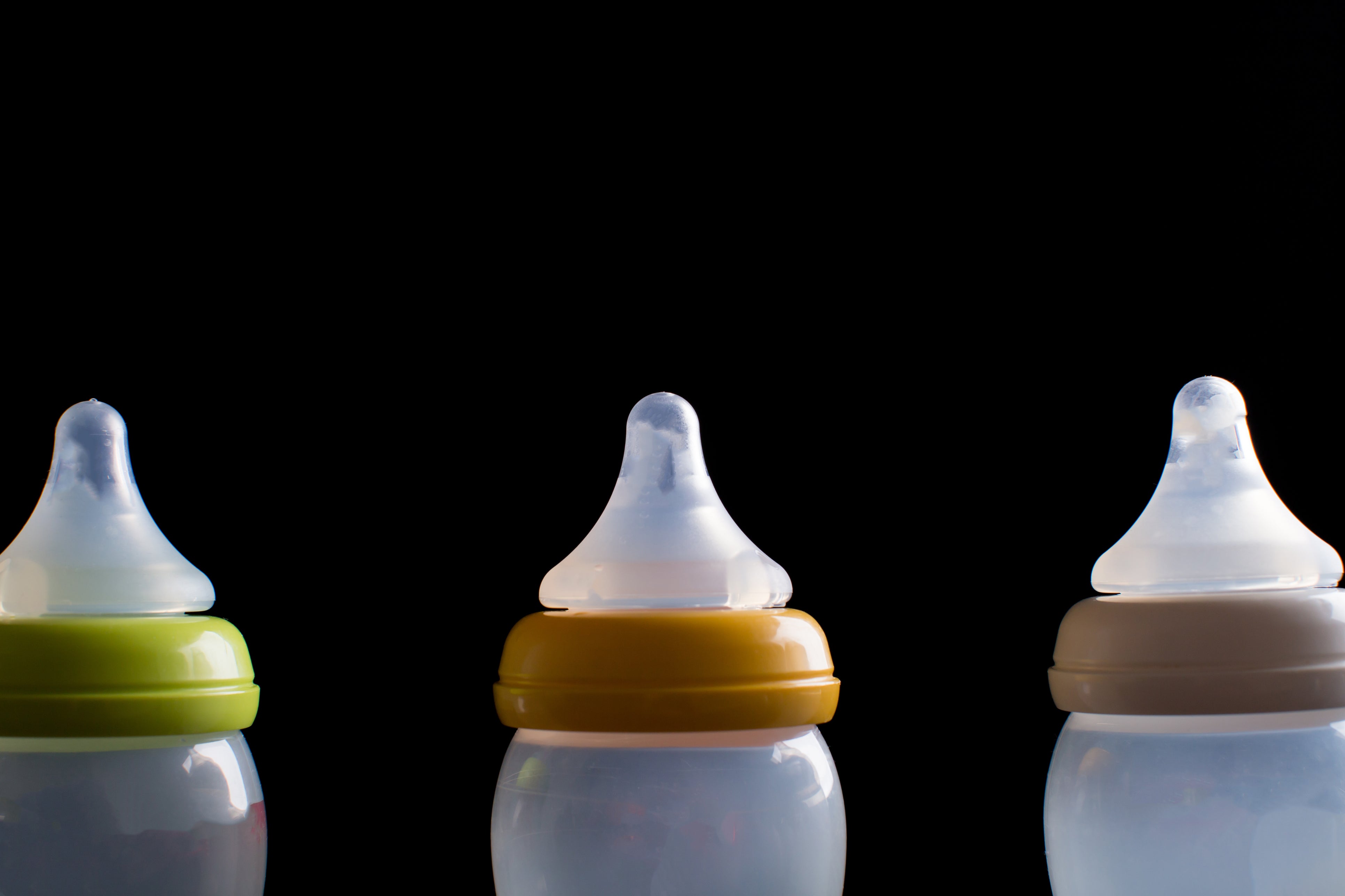 Baby Bottles & Nipples: Best Sizes and Shapes for Feeding