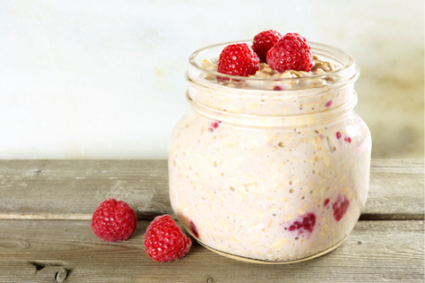 Overnight breakfast oats with raspberries