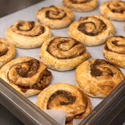 Our Top 5 Best Breakfast Spots in Great Barrington, Massachusetts. A tray of delicious cinnamon rolls.