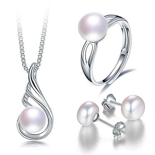 Elegant Freshwater Pearl Jewelry Set