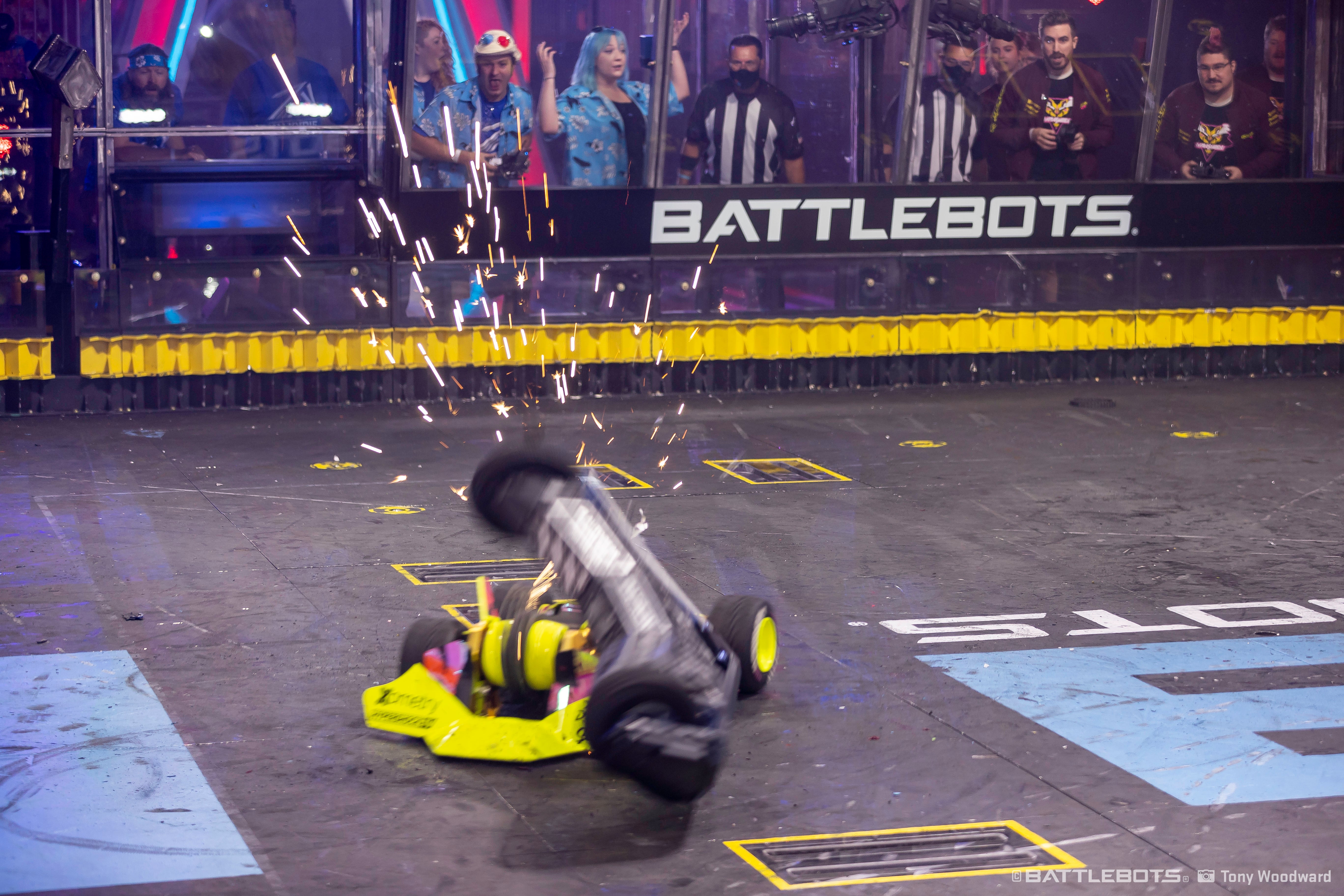 BattleBots HyperShock Valkyrie Sparks