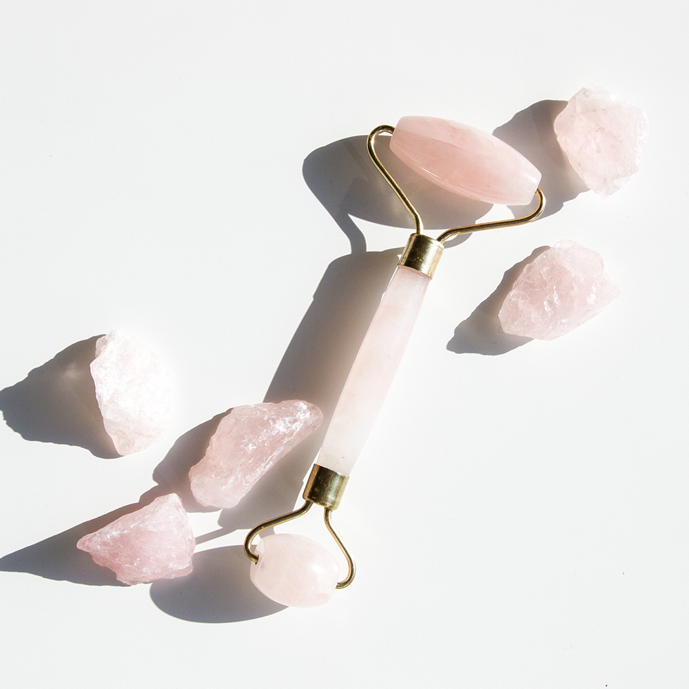 rose quartz face roller