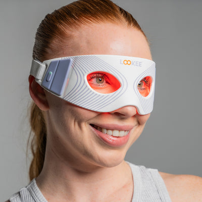https://cdn.shopify.com/s/files/1/0011/8050/0053/files/LOOKEE-A20-ReviveGlow-Pro-LED-Eye-Rejuvenator-Mask-Female-model-12_400x.jpg?v=1700786851