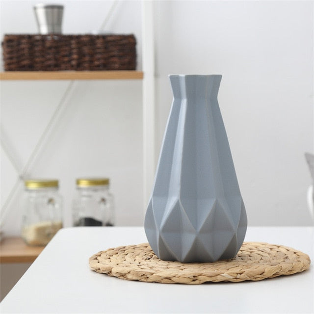 Europe Brief Matt Diamond Porcelain Vase