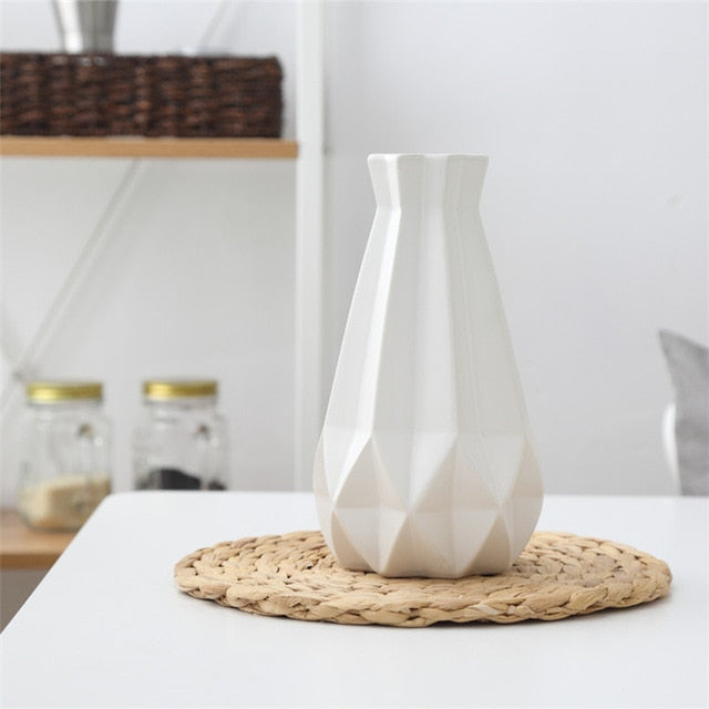 Europe Brief Matt Diamond Porcelain Vase