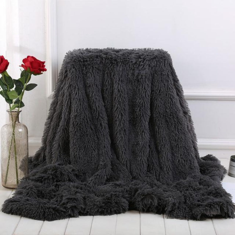 Elegant Super Soft Faux Fur Sherpa Throw Blanket