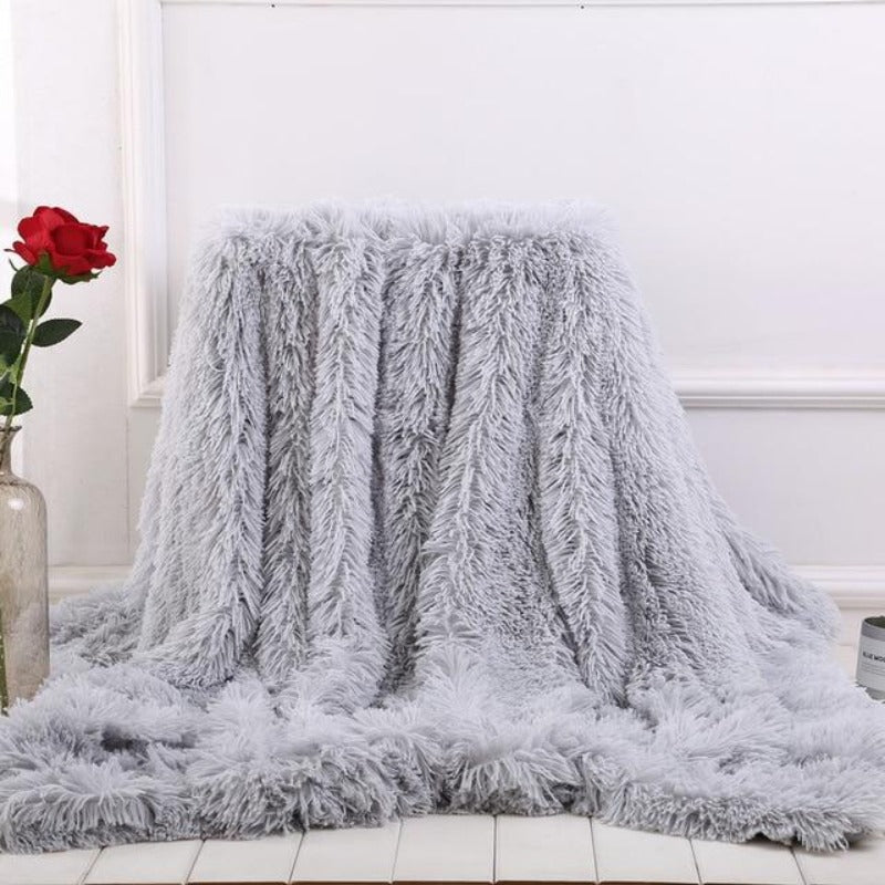 Elegant Super Soft Faux Fur Sherpa Throw Blanket