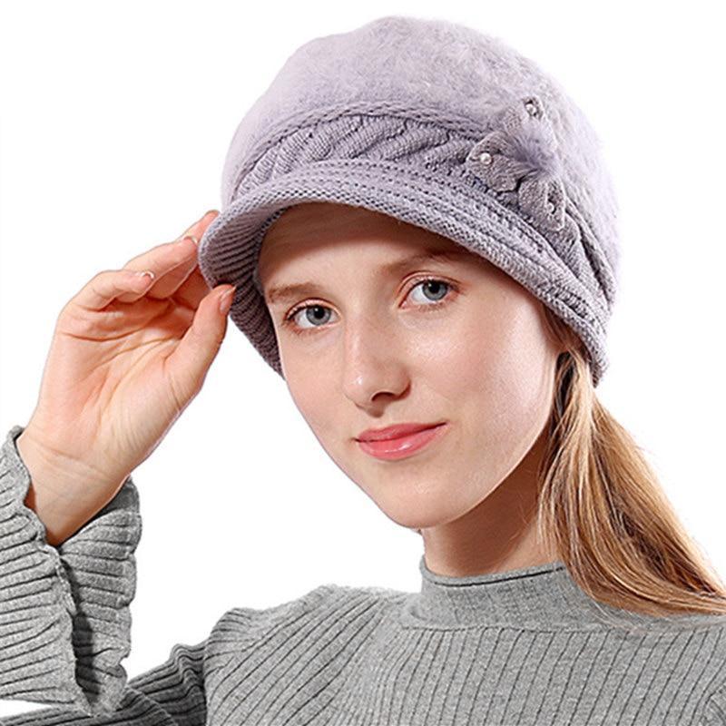 Knitted Woman Hat With Visor