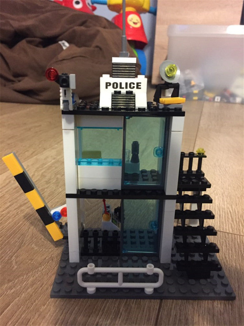 Building Blocks City Police Station