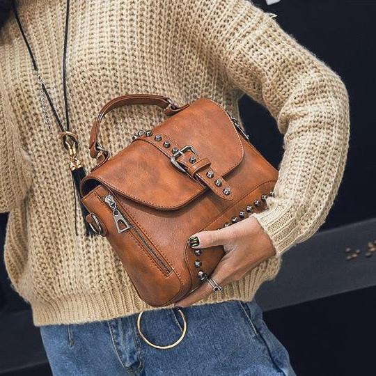 Women's Vintage Leather Small Rivet Messenger Bag