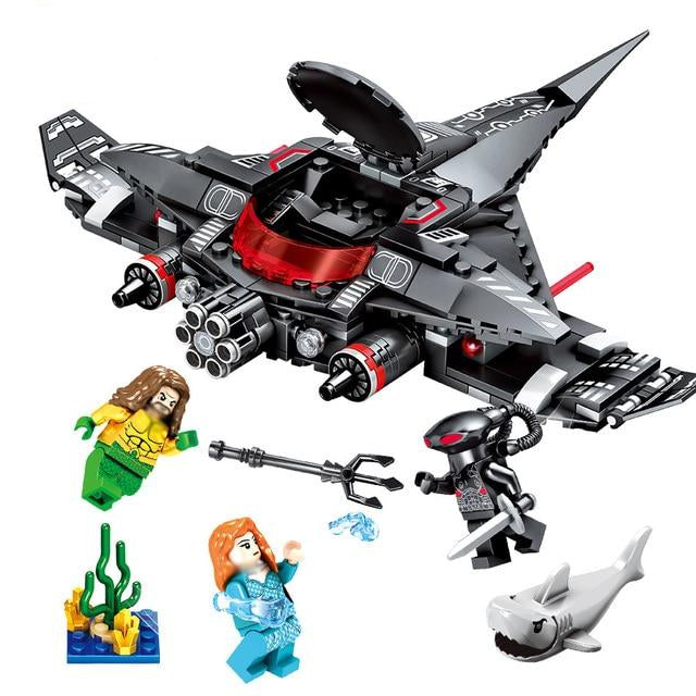 Aquaman Black Manta Aqua Airship Building Blocks - 232 Pieces