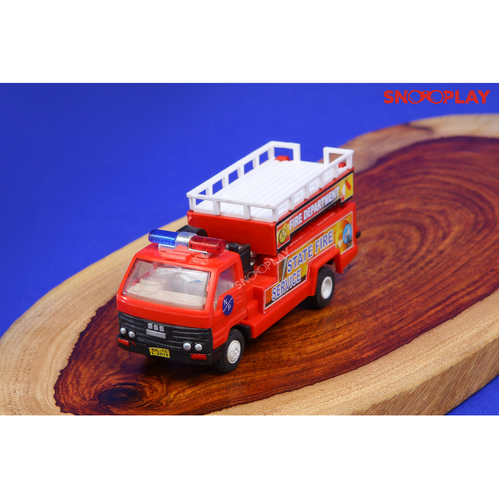 The centy break down service truck toy for kids to educate them about how trucks work and can be used to repair work by fire department.